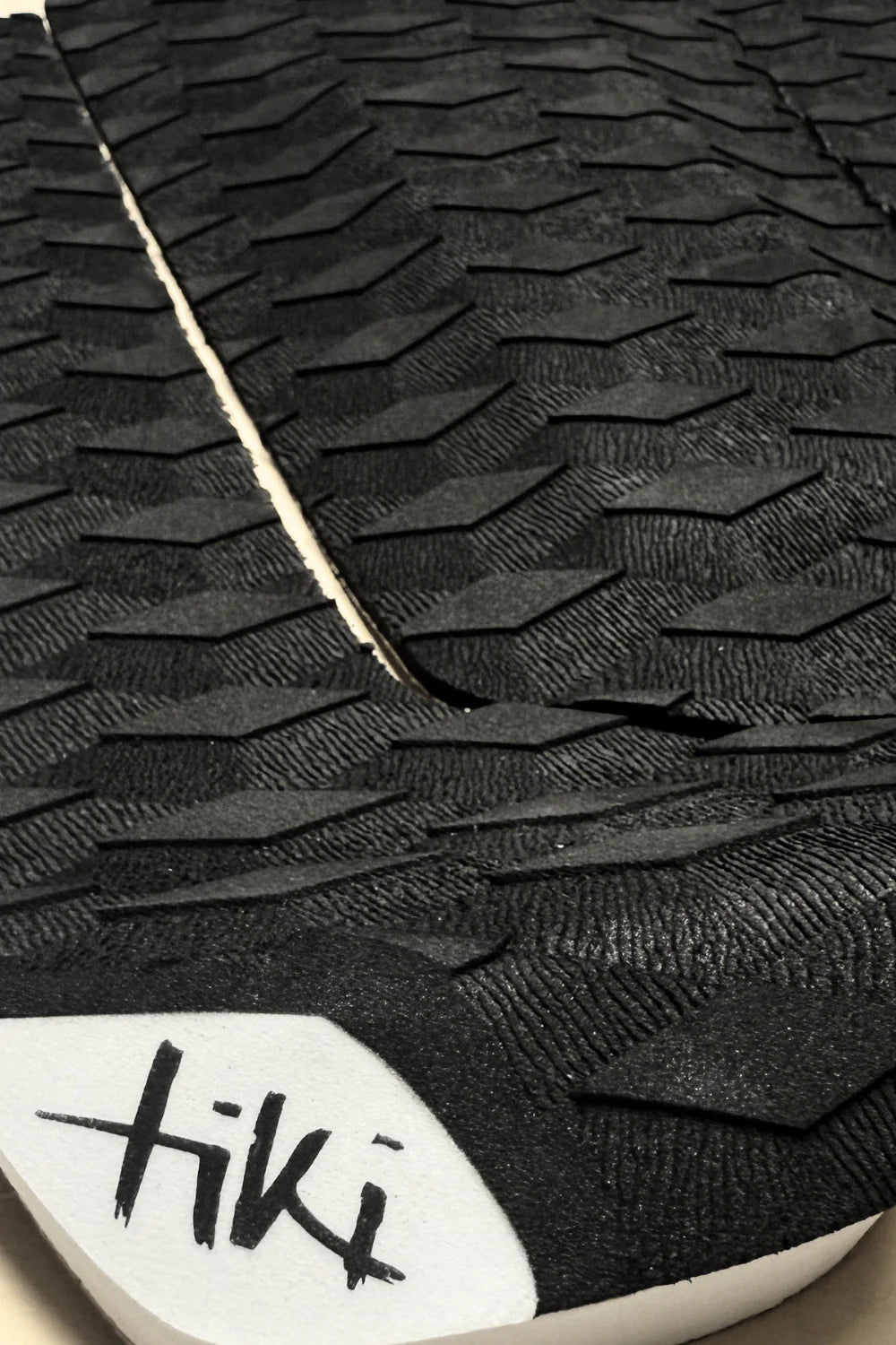 TIKI EVO 3 PIECE SURFBOARD TAIL PAD BLACK
